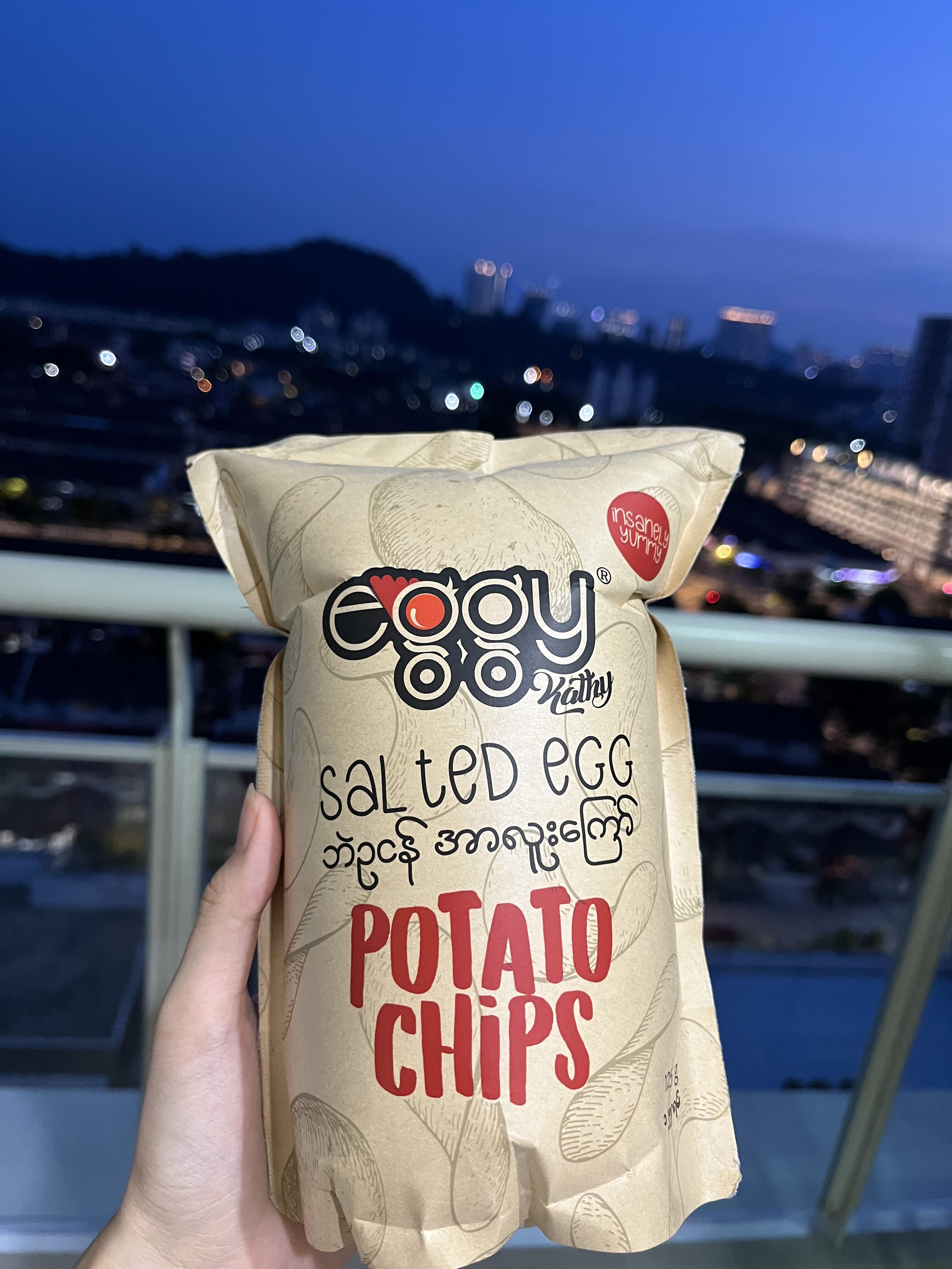 ဘဲဥငန်အာလူးကြော် Salted Egg Potato Chips 125g