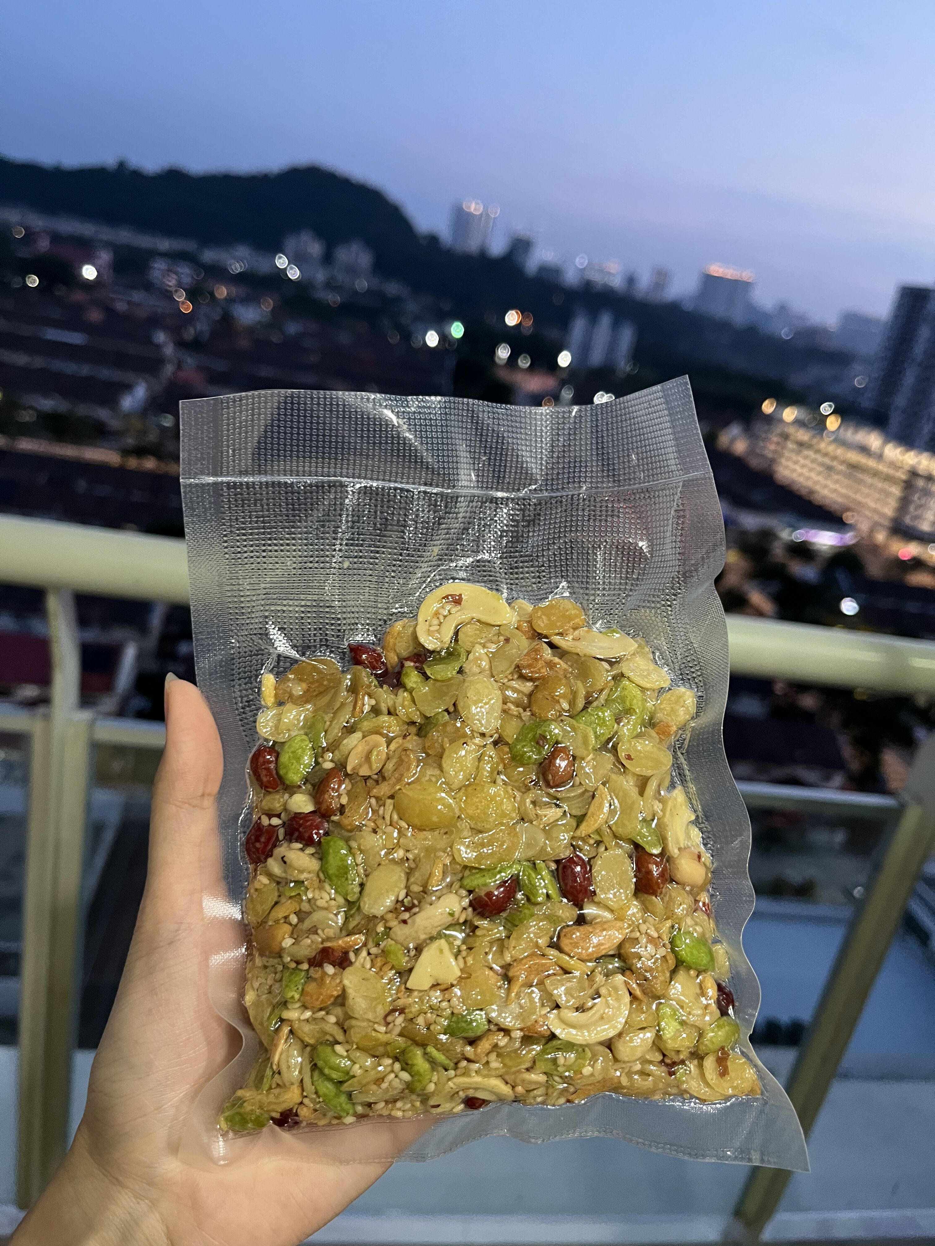 နှစ်ပြန်ကြော် Mixed Fried Beans 160g